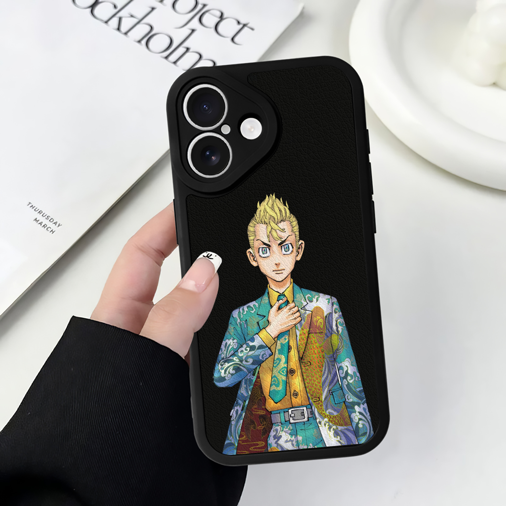 （画像用） 東京リベンジャーズ Tokyo Revengers 【iPhone 16シリーズ対応】シリコンスマホケース（レザー調） 材質：シリコン